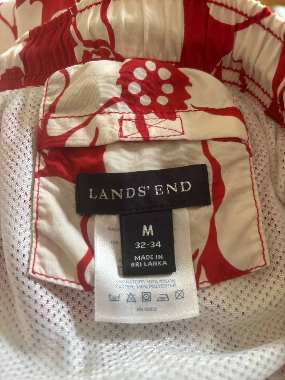 lands’ end men’s red white floral swim trunks size medium 32-34